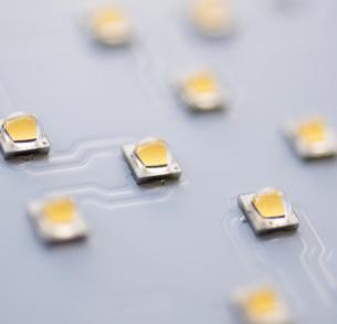 LED i ERCOs armaturer LED-urval Vid produktionen av vita LED uppstår, precis som hos alla andra halvledarprodukter, vissa toleranser.