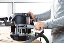 man in kantlisten tills den automatiskt dras