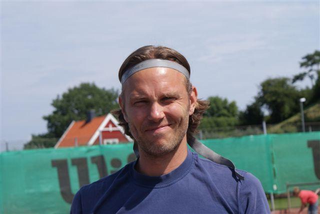 Det blev som sig bör en välspelad match mellan två skickliga veteraner. Martin vann med 7-6, 6-4.