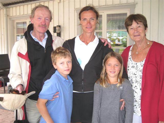 10-7 i tredje setets matchtiebreak hade andraseedade paret Lisbeth Andersson SALK/Per Johansson Järfälla TS haft en lugn resa: wo mot Gunilla Berg SALK/Jan-Erik Friberg Lugi TF.