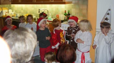 Seniorernas Luciafest Årets luciafirande med luciatåg från Äpplets förskola och kaffe med hembakade lussekatter