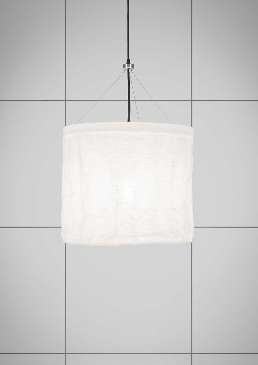 Material Stomme i aluminium, skärm i linne. KARDELEN Montering Krokupphäng i takkopp. Anslutning 2,5 m 2x0,75 mm² halogenfri pendelledning i vit textil. Standardfärg Vit och grafit. Ljuskälla Inkl.