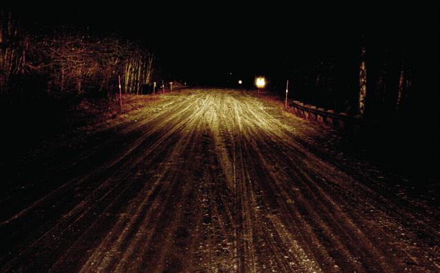 Högre strömförbrukning och mindre ljusutsläpp jämfört med LED- och xenonlampor.