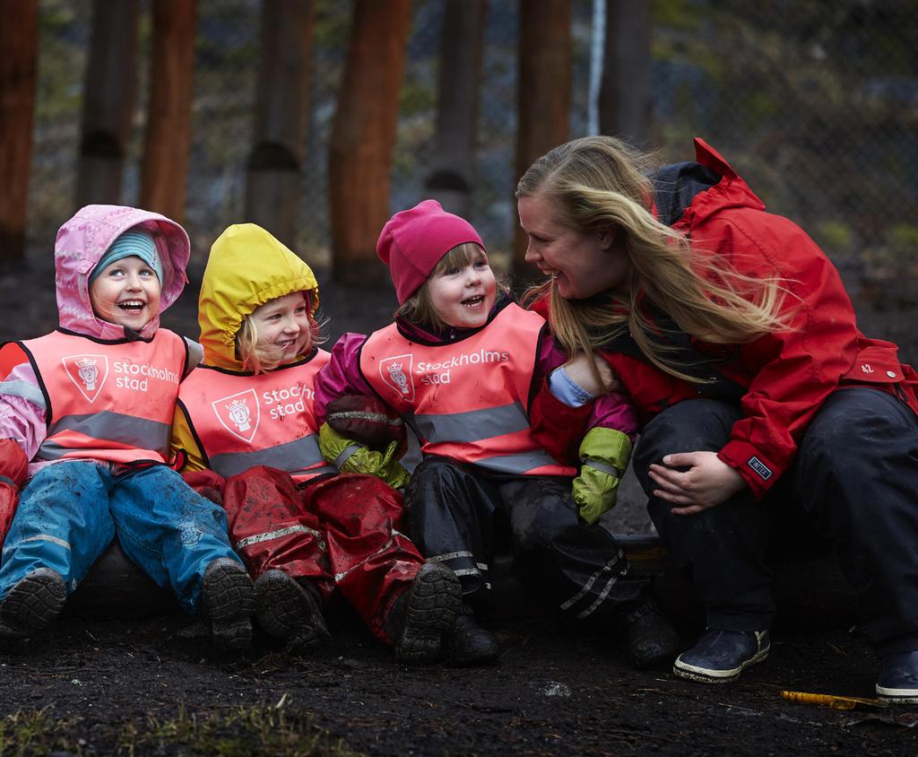 Barnomsorg Är du intresserad av att jobba inom barnomsorgen? Den här utbildningen passar dig som vill arbeta med barn, pedagogik och service.