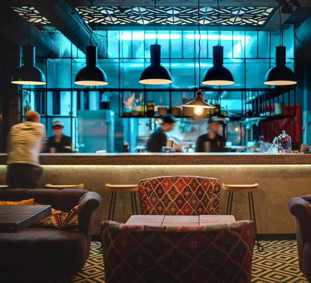 Kökets teater Dagens restauranggäster kräver mer än bara mat. De vill ha en upplevelse som känns i hjärtat, och som är snygg nog att fotografera och lägga ut på Instagram.