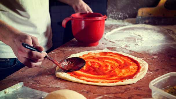 Året var 1947, restaurangen hette Sjöhaga och ungefär samtidigt testade stockholmsrestaurangen Fratis Tre Remmare att sätta pizza på menyn.