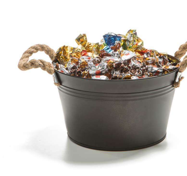 Black Tub En modern godiskorg med gammaldags touch Vår variant av den klassiska godiskorgen. Passar bra på fikabordet eller på receptionsdisken där alla får smaka.