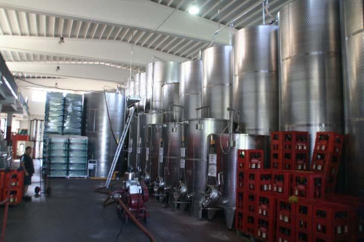 Nordic Sea Winery är en stor anläggning med många stora cisterner i