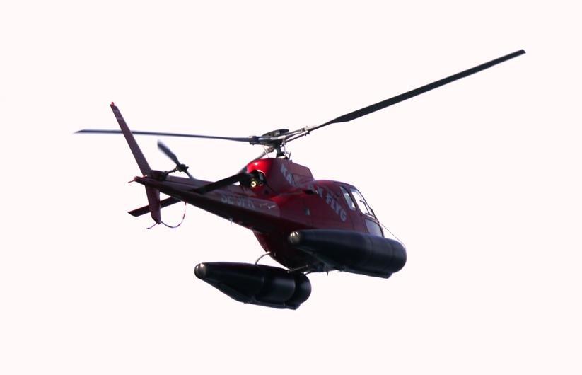 Vi har otrolig glädje av våra helikopterrekar där vi finner lättaste vägen genom isen samt vilka områden vi ska undvika.
