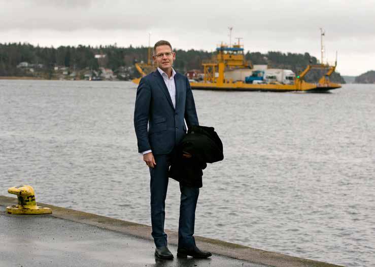 VI I REDERIET PÅ FÄRJELEDEN PENSIONÄRER Peter Lindgren, Befälhavare frigående, Gullmarsleden, 1 juni Bengt Sundäng, Motorman/Matros, Ljusteröleden, 31 december Jan-Olof Moberg, Befälhavare frigående,