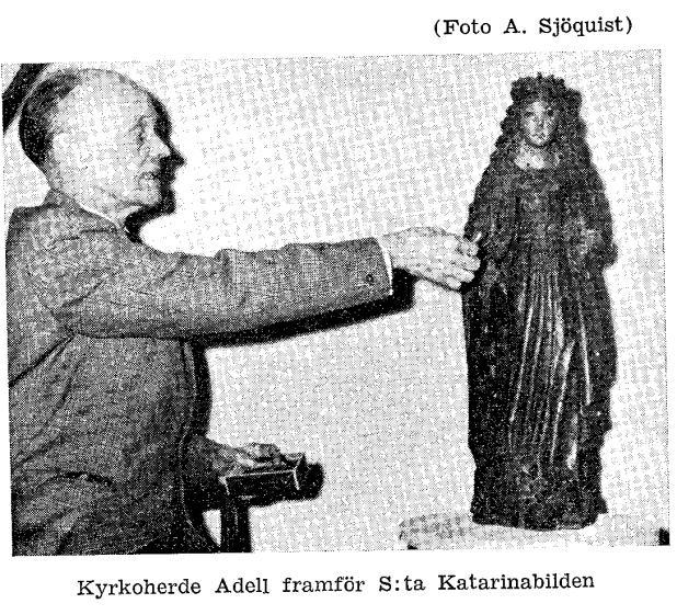 Bild ur boken om Adell, sidan 13 Den figuren skiljer sig mycket väsentligt från den heliga Katarina, som krönt Notkes altarskåp.