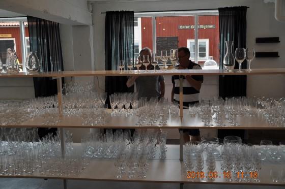 16 juni så åkte vi till Skrufs glasbruk och tittade. Hyttan var ej igång.