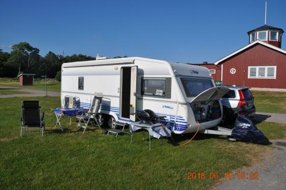 Efter det så fortsatte resan till Öland där vi tog in på Mölltorps camping (270kr med el per dygn) vädret var mycket bra 21