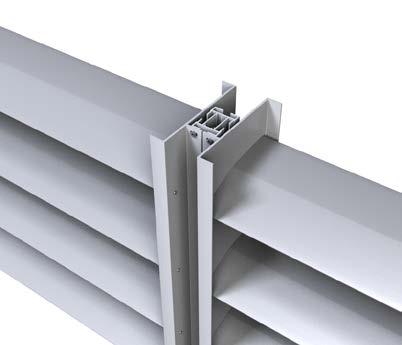 Sektionerna monteras vertikalt på bärprofiler av aluminium.