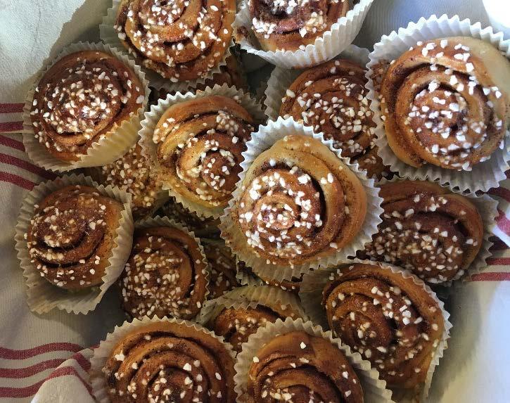 Oktober Oktober är en månad där det ofta händer mycket. I år började månaden med att vi fortsatte med våra måndagspromenader med en liten lättare fika efter.