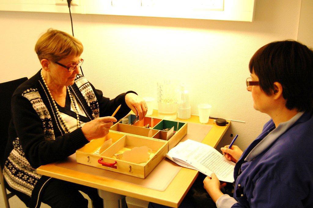 WORK AREA 4 Kognitiv funktion - från normalitet till demens Kognitiv funktion refererar till överordnade hjärnfunktioner som är engagerade i minne och tänkande två förmågor som i senare delen av