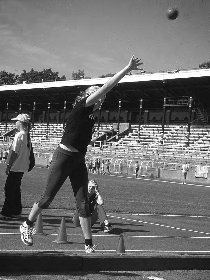 Tabell 1: Beskrivning av gruppindelning för pojkar och flickor samt medelålder (M).