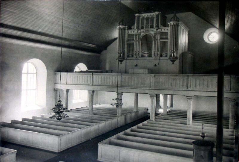 1849 ansöker man om att få bygga en ny kyrka, främst på grund av att kyrkan ansågs omodern och 1855 låg ritningar från Överintendentsämbetet klara. Ritningar gjordes av F. W. Scholander.