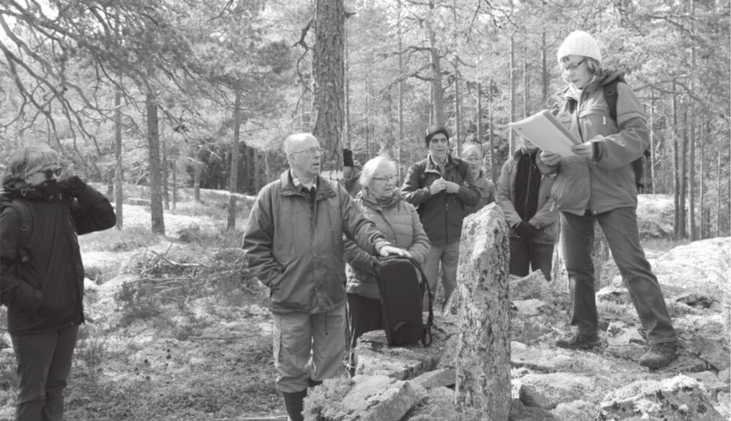 Årets utflykt gick till naturreservatet Slåttmyran i västra Stavby socken. Ett besök i detta ganska okända reservat kan verkligen rekommenderas för både stora och små!