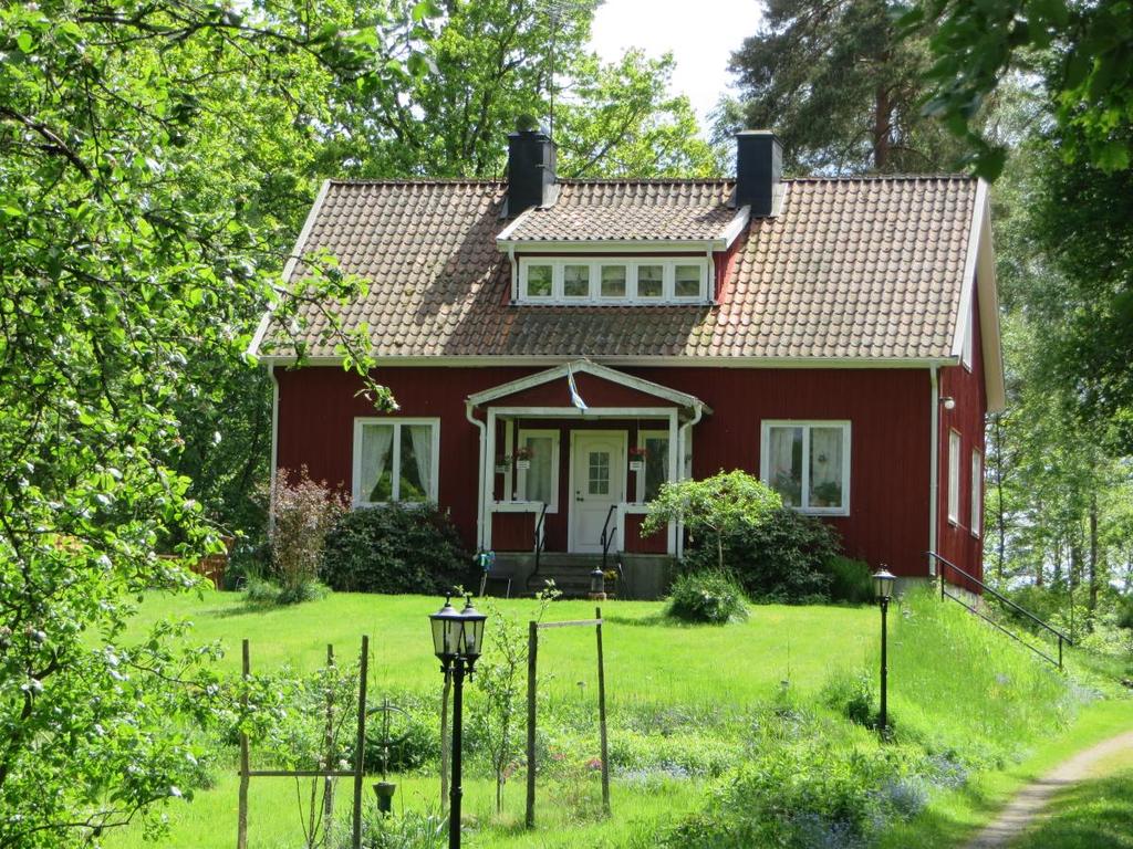 Före detta jägarbostaden, på den lilla ön öster om