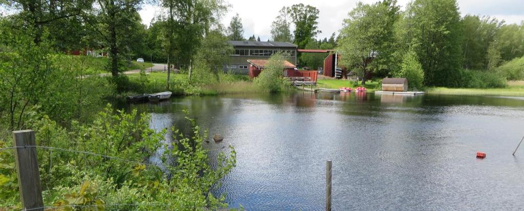 Personalens bastu och mekaniska verkstaden syns.