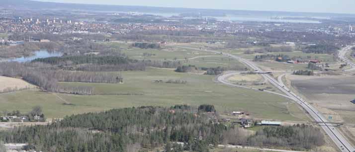 3 F Ö RU T S ÄT T N I N G A R Figur 3.1.1 Slättladskapet söder om Norrköpig Figur 3.1.2 Mosaikladskap mella Norrköpig och Norsholm Figur 3.1.3 Slättladskap öster om Liköpig med Södra stambaa 3 Förutsättigar 3.