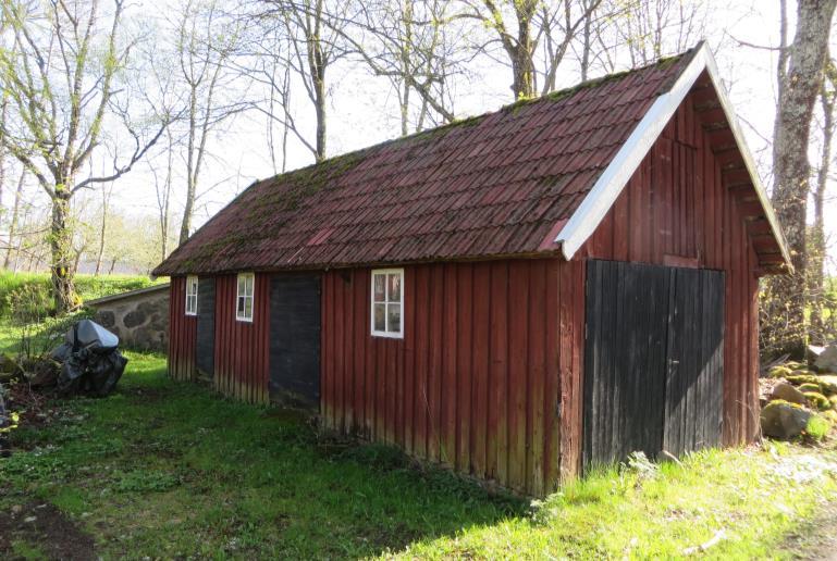 ägaren försörjde sig på andra sätt, t.ex. med hantverk.