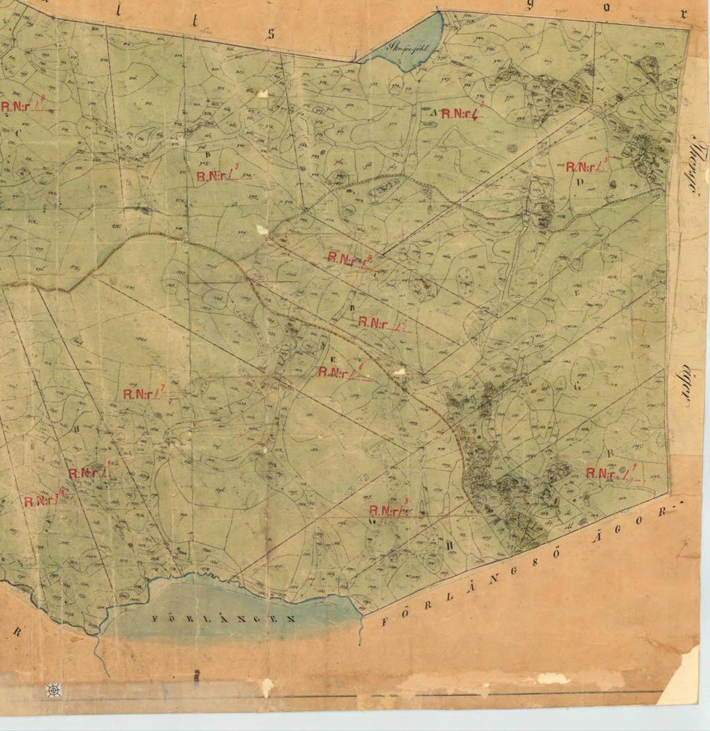 Ett utsnitt ur 1845 års karta visar vägen ut och några av de odlingar och torp-eller backstugor som fanns på utmarken.