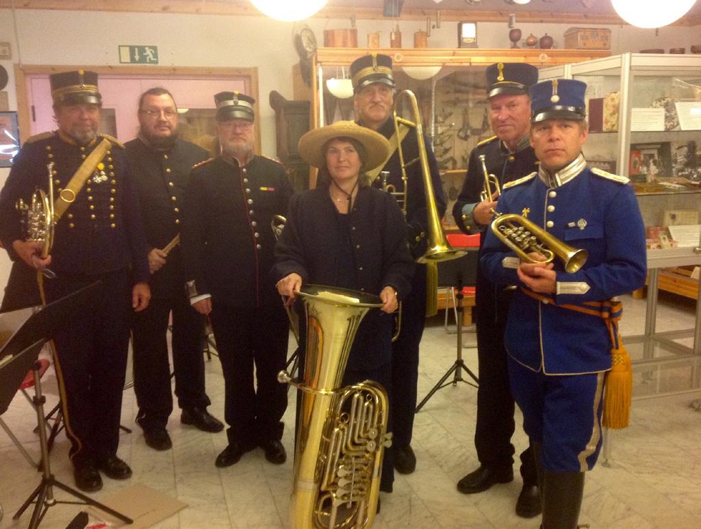 Musik Förflyttar oss 100 år tillbaka i tiden - Offentliga arrangörer Juni/ Sept 2018 Ess-kornett - Torkel Johansson B-kornett - Yngve Nordin Horn - Åsa Okutani Tenor 1 - Jan-Olof Oscarsson Tenor 2 -
