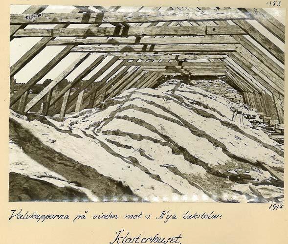 Enligt en skrivelse 1961 behöver delar av taktäckningen och nockbrädor bytas ut. Det är osäkert om detta skedde. År 1987 lades spåntaket om och vissa murningsarbeten gjordes.