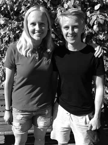 förutsättningar. Idrott har alltid funnits med i den tävlingsinriktade familjen Elm. Och även om de bara spelar fia med knuff så är det ingen i familjen som vill förlora.