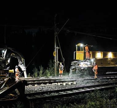 Ballast Feeder 40 användes under spårbytesprojektet på Inlandsbanan. RAILCARE EXPORT F A K T A Railcare Export visade snömaskiner för folk från öst och väst.