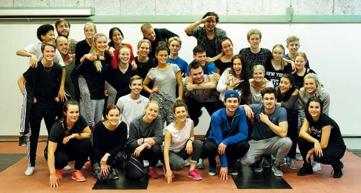 VO Elit IDROTTSUTVECKLING, PRESTATIONER & GEMENSKAP Foto: Kristian Gunnarsson Svenska Danssportförbundets elitverksamhet stöttar tävlingsdanspar i deras internationella satsning och utveckling.