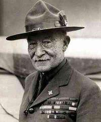 extra hjälp. Så här började det Scoutingen grundades av Lord Baden-Powell, och hans fru Olave var med och startade scoutverksamheten för flickor.