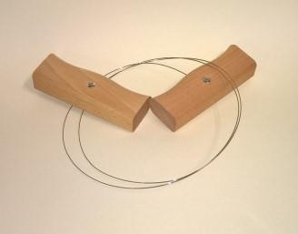 239817 Osttråd för Lyra 239819 Osttråd för Lyra 239815 Osttråd med två handtag 1 Trådlängd 210 mm.