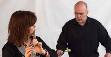 Kl 14 Eva & Roy: 21 Musik i trädgård (ungefärligen en timme). Arr Eva & Roy Kl 14 Kollängens Tingshus 49 Föredrag av Lena Köster om utstälningen och ull.