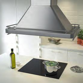 Kryddhyllan och stängerna där du kan hänga köksredskap frigör yta på bänkskivan och inspirerar till matlagning. Den stor äktytan passar för större hällar och en dimbar LED-ljuslist ger jämn belysning.