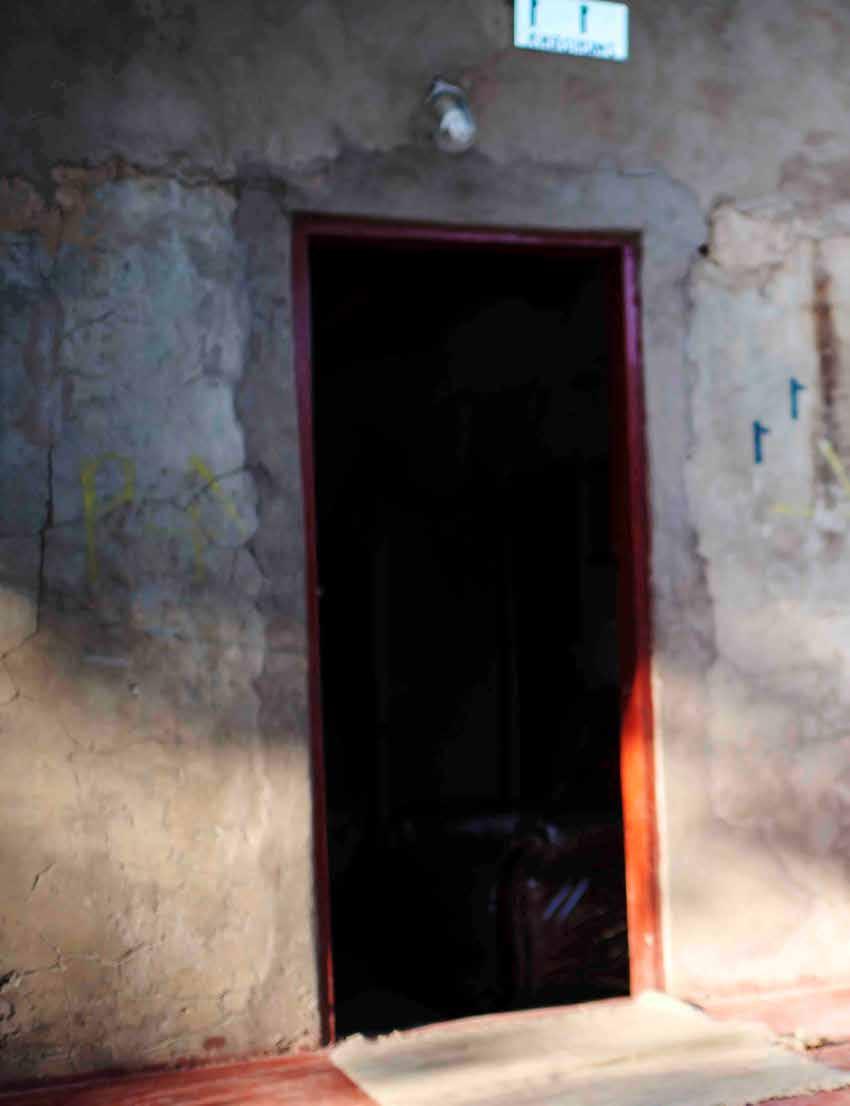 foto: maja brand QWAQWA, SYDAFRIKA Stöd att komma på fötter Aparas farmor och farfar har tagit hand om honom och hans bror och två kusiner sedan deras föräldrar hastigt gick bort.