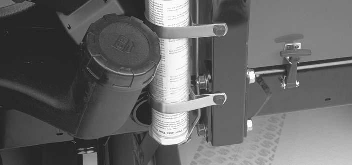 Använd högkvalitativ motorolja som uppfyller följande specifikationer: Nödvändig API-klassificering: CH 4, CI 4 eller högre.
