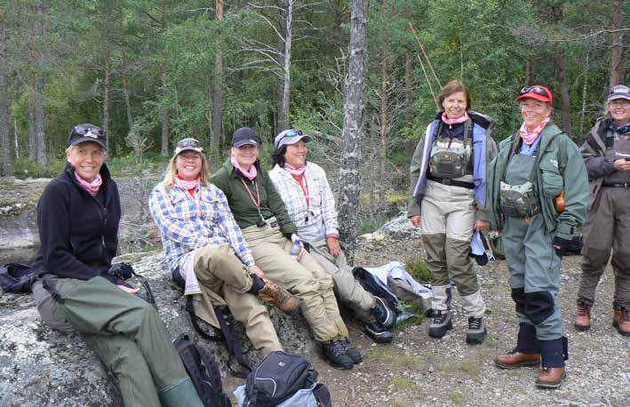 Fjällor på flugfiske Om Fjällorna Fjällorna är en rikstäckande fiskeklubb för kvinnor som bildades 2003.