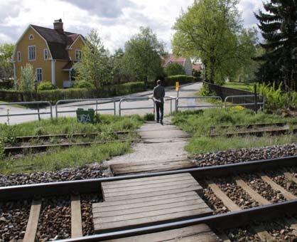 9 Kollektivtrafik Busshållplatser finns efter Anneforsvägen vid Willys samt i anslutning till Edsbyvägen.