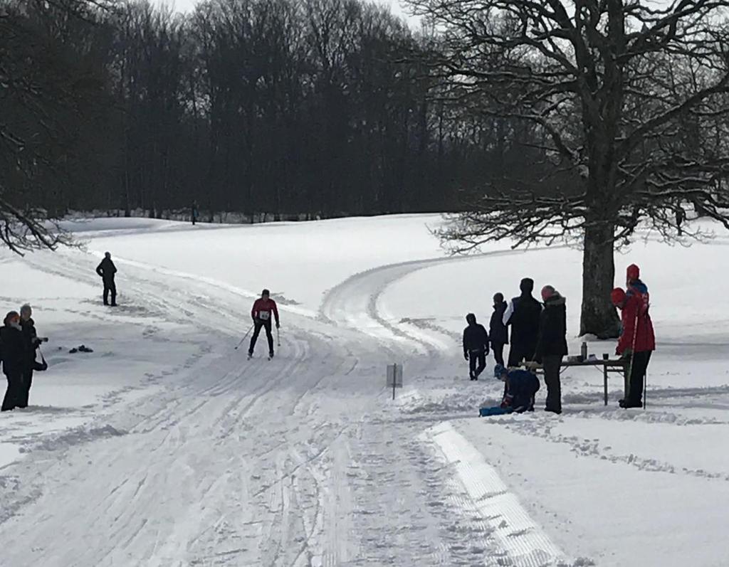 Förutom verksamheten i Stadsparken så fanns det skidspår på Kungsmarken under ett par veckors tid, dock gick det bara att spåra med maskin vid ett tillfälle.