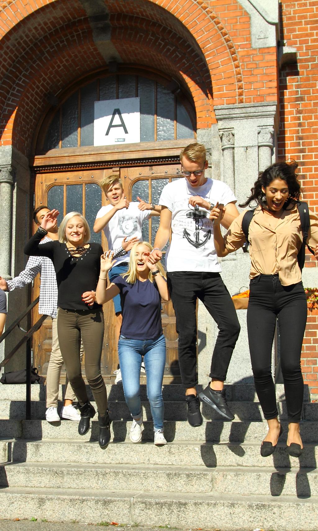 Alla barn, elever och studerande från förskola till vuxenutbildning i Trelleborgs kommun, har rätt till likvärdig, normmedveten studie - och yrkesvägledning.