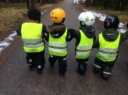 Vi pedagoger har använt oss av ett könsneutralt språk i verksamheten.