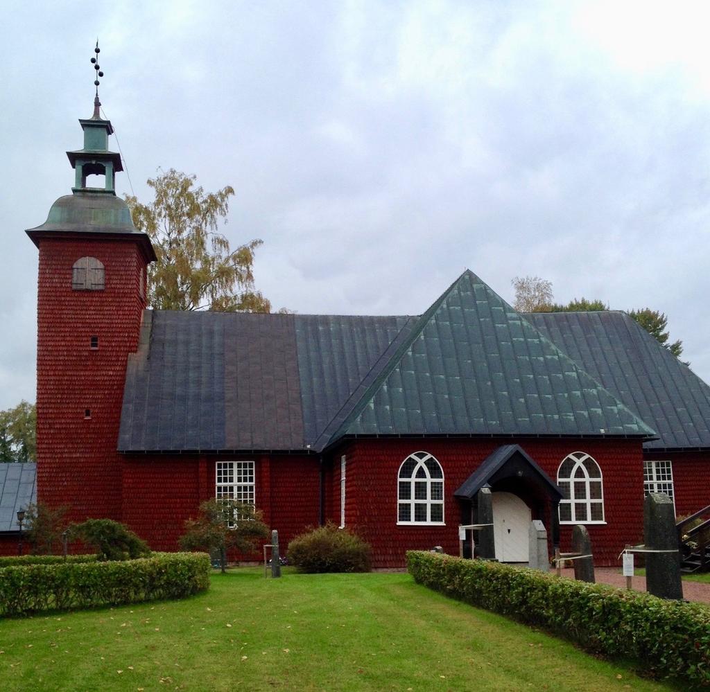 Nr man iakttar slktforskningen i Karlskoga-trakten ser man klart att Anna men hade hemmet i Herrsjtorp, i vad som senare blev Bjurtjrns socken. Nr jag fr tid inom de nrmaste dagarna ska jag sga ett par saker ldre inlgg (arkiv) till 2006-03-27 | Anbytarforum