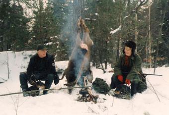 Det må till sist vara en gammal jägare med rötter i, skall vi kalla det allmogejakt, tillåtet, att med viss skepsis se på hur olika tekniska hjälpmedel får en allt större spridning i dagens