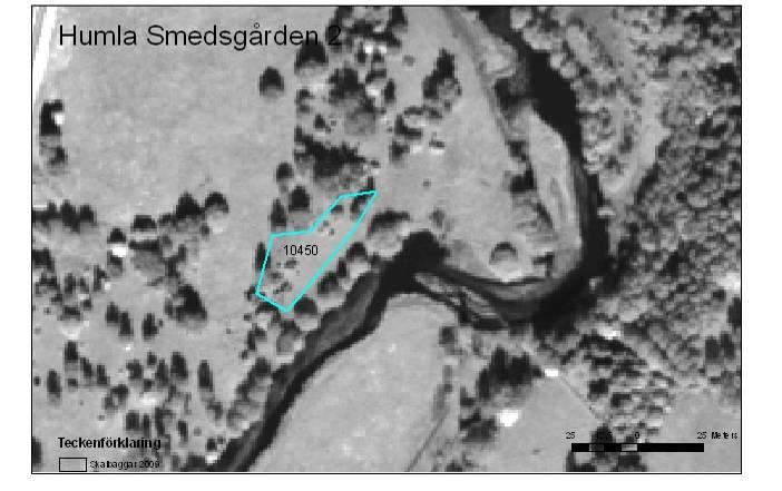 Lokalbeskrivningar Lokal 1. Humla Smedsgården (objekt 10450) Lokalbeskrivning Lokalen ligger ca 1,5 km nordost om Blidsberg på den nordvästra sidan om Ätran.
