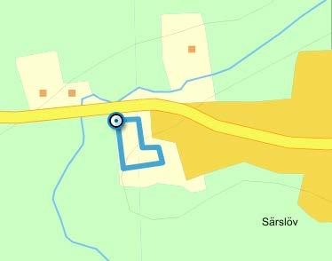11 Gräsmark vid Särslöv X 6191358, Y 1329479 En öppen gräsmark med en gravhög i östra kanten. På gravhögen finns en ganska fin torrängsvegetation och det är en liten hot spot för fjärilar och bin.