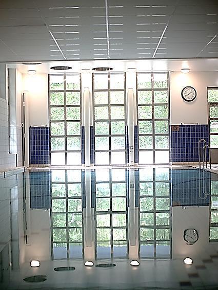 Hyresgästförmåner Badanläggning På Gibraltargatan 80 finns en badanläggning med pool, herr och dambastu. Där kommer du in med din aptusbricka.