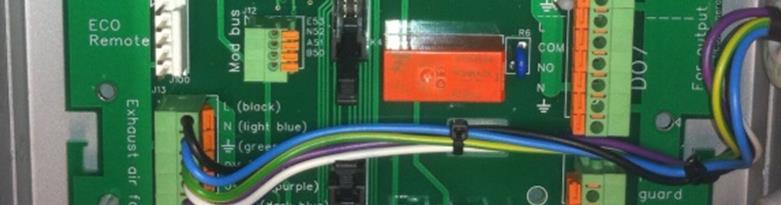 Fjärrpanel Utan/Med display på port 2 Om man samtidigt har Modbus